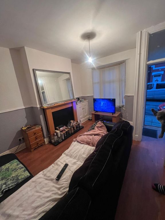 Property photo 2 of 6