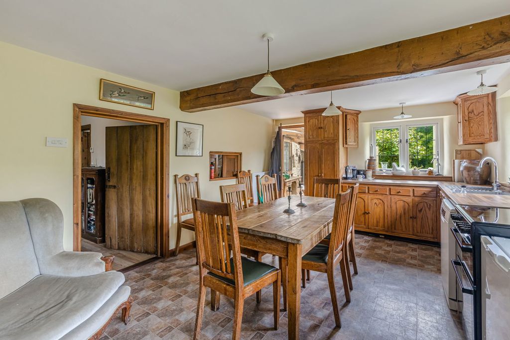 Property photo 2 of 57