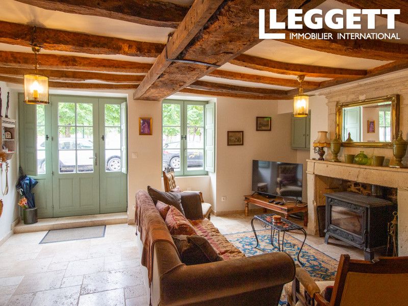 Property photo 2 of 10