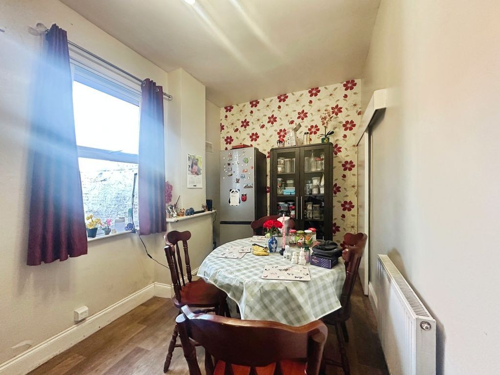 Property photo 3 of 9 Dining Room