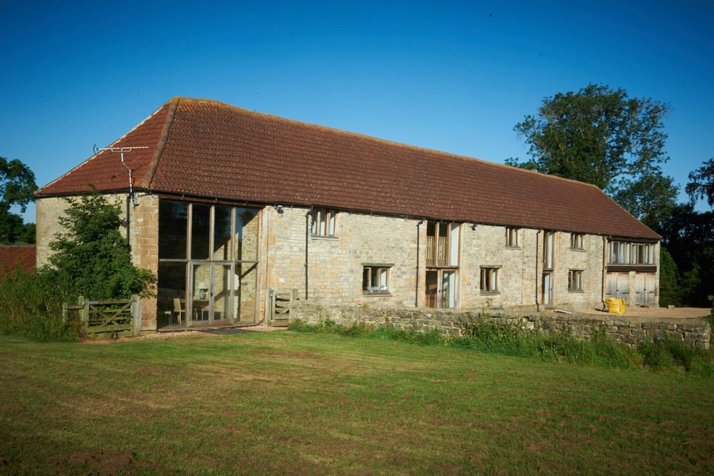 Property photo 1 of 15 1253980