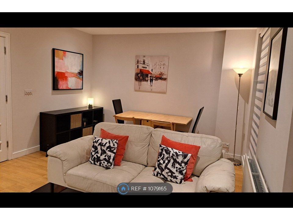 Property photo 2 of 17 Living Room