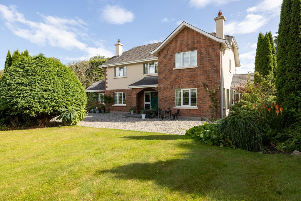 Property photo 3 of 67
