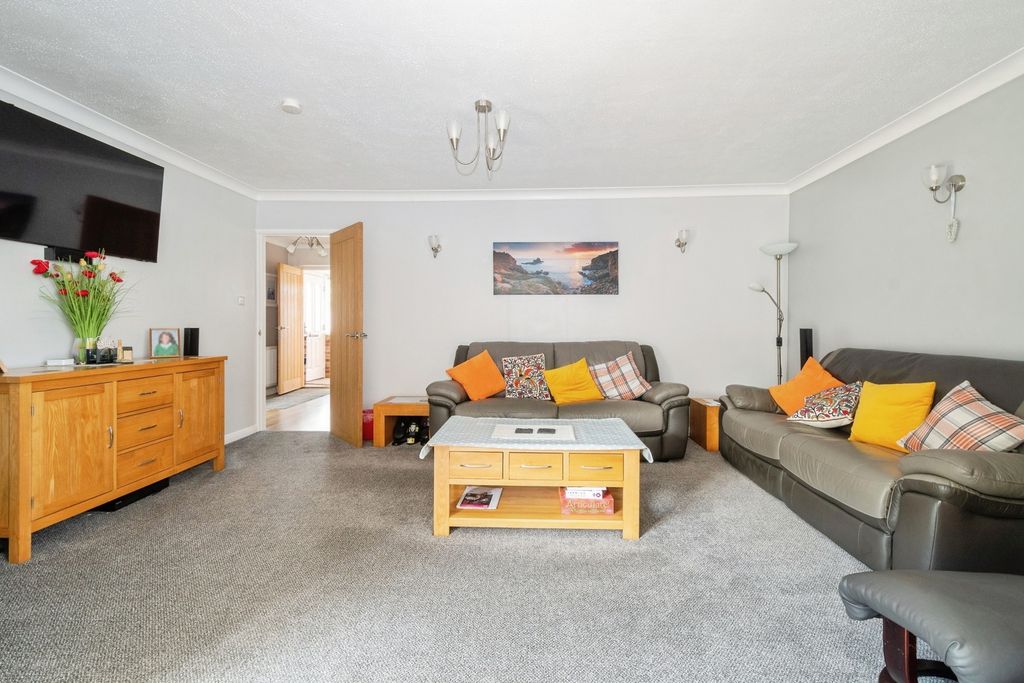 Property photo 3 of 20 Pbox-Img.Jpg