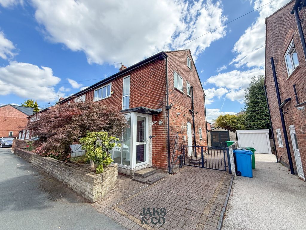 Property photo 2 of 33