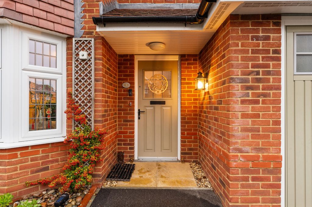 Property photo 2 of 18