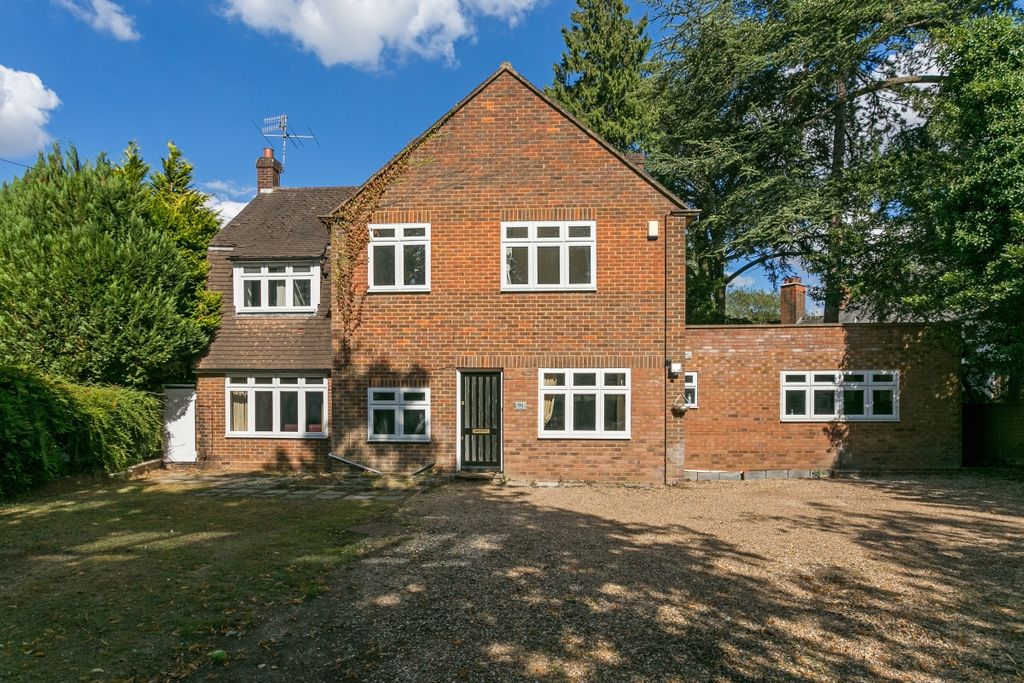 Property photo 1 of 11 Outside2