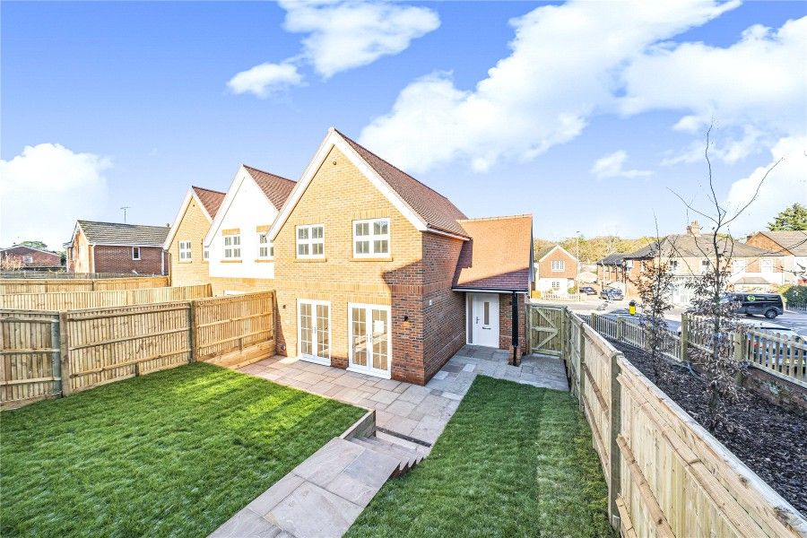 Property photo 1 of 11