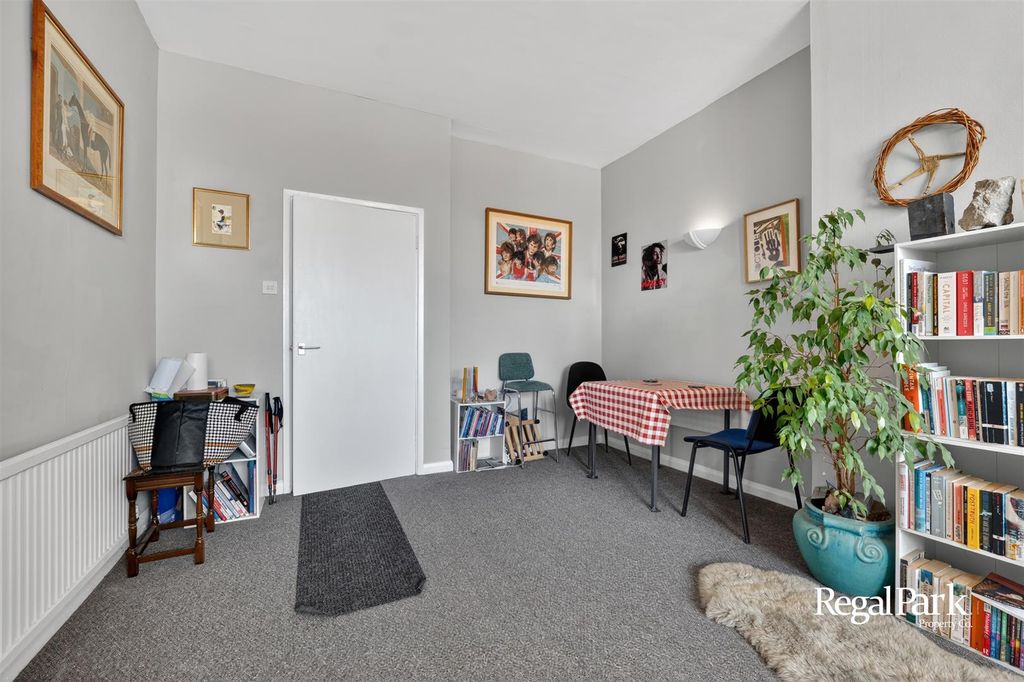 Property photo 3 of 14 Lounge/Dining Room