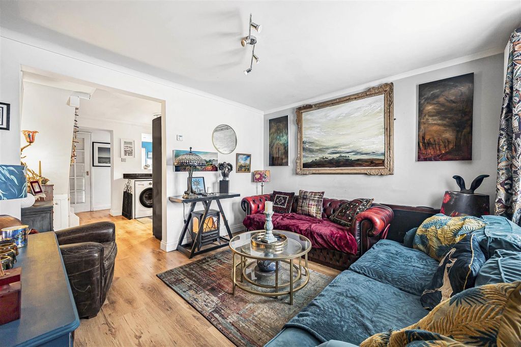 Property photo 2 of 10 6_69180.Jpg