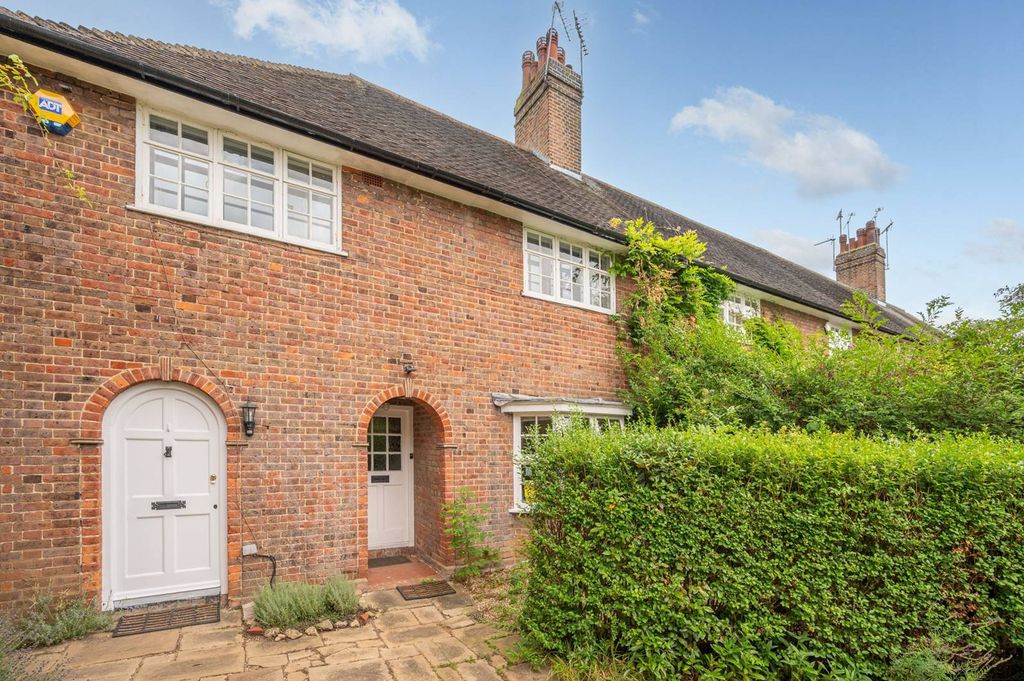 Property photo 2 of 7