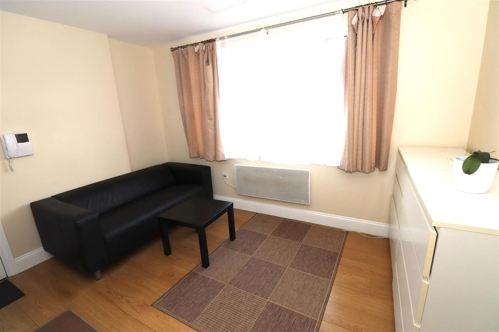 Property photo 1 of 7 Img_1204.Jpg