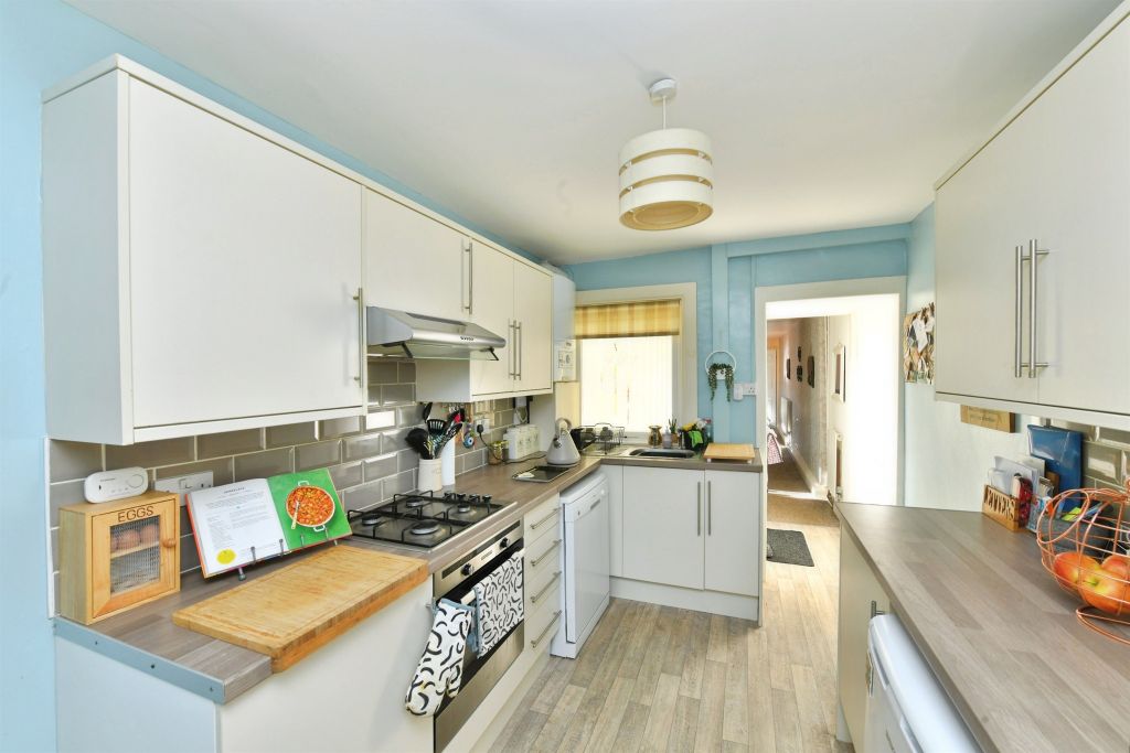 Property photo 2 of 20