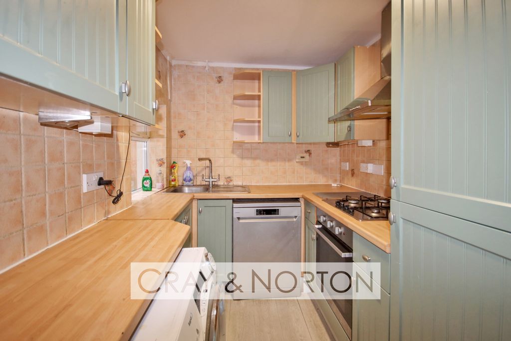 Property photo 2 of 7 Photo 2