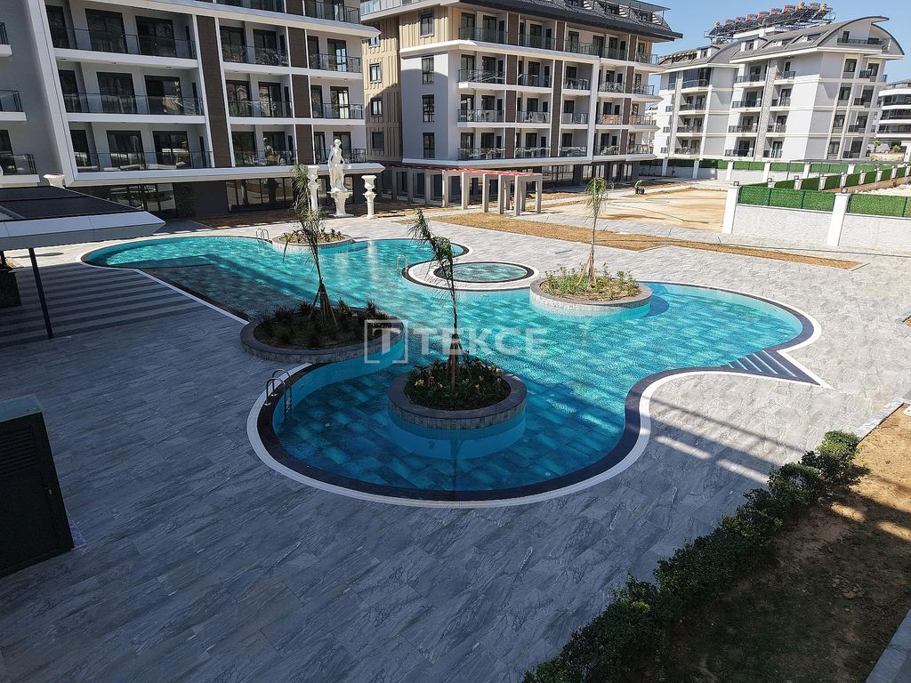 Property photo 2 of 28