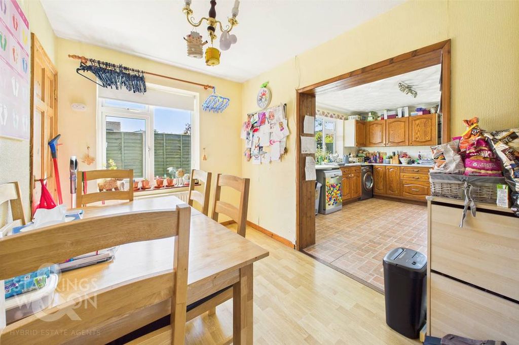 Property photo 2 of 22