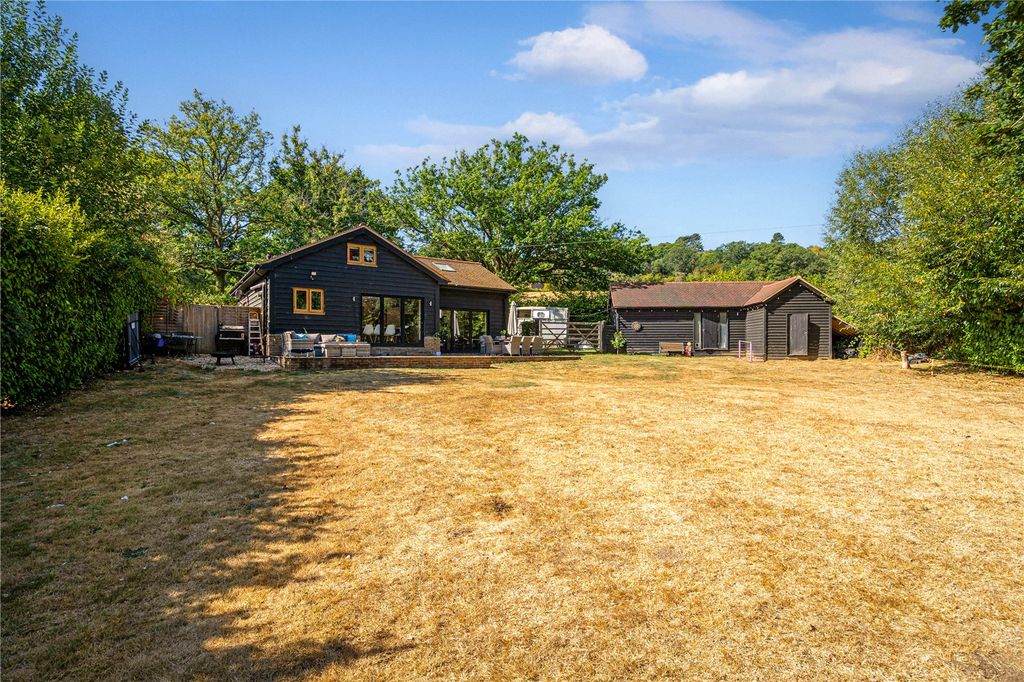 Property photo 1 of 31 House. Partnership