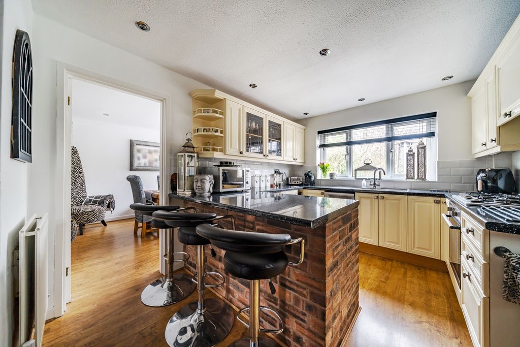 Property photo 2 of 20 1251352 (5)