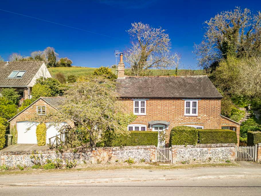Property photo 1 of 25