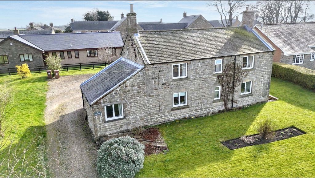 Property photo 2 of 33