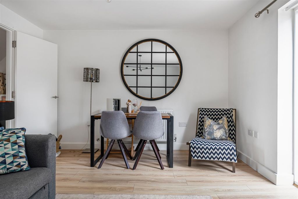 Property photo 3 of 22 10_75699.Jpg