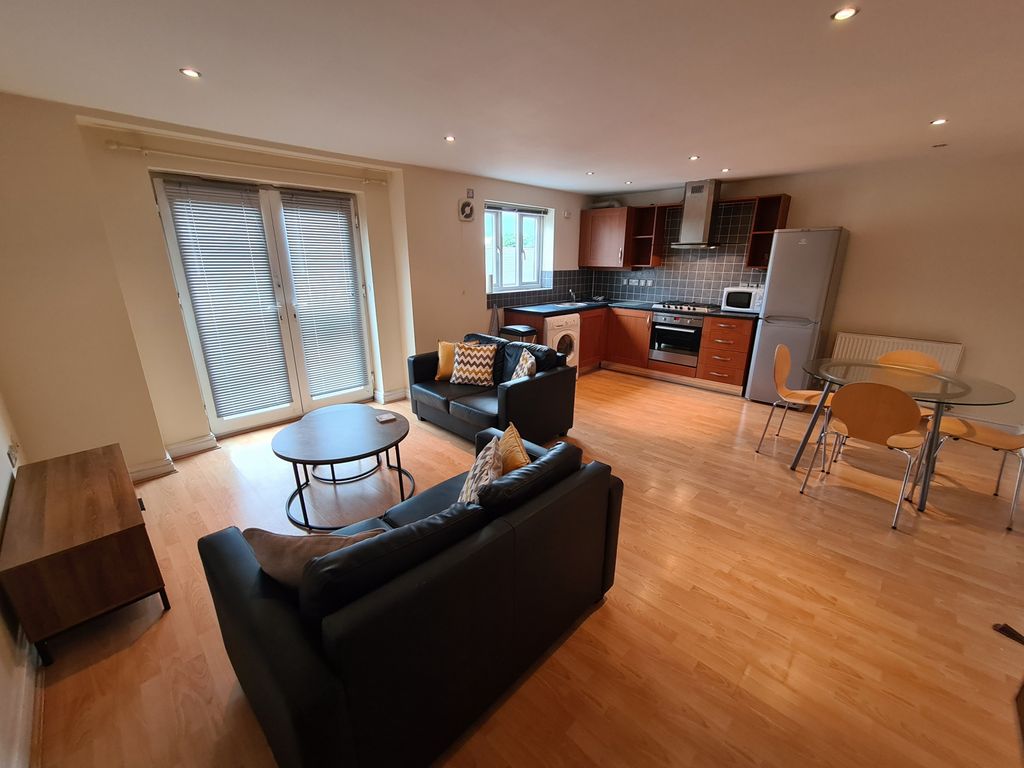 Property photo 2 of 12 Gallery