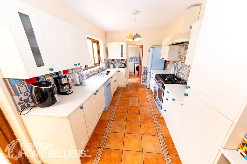 Property photo 2 of 50 Picture No. 47
