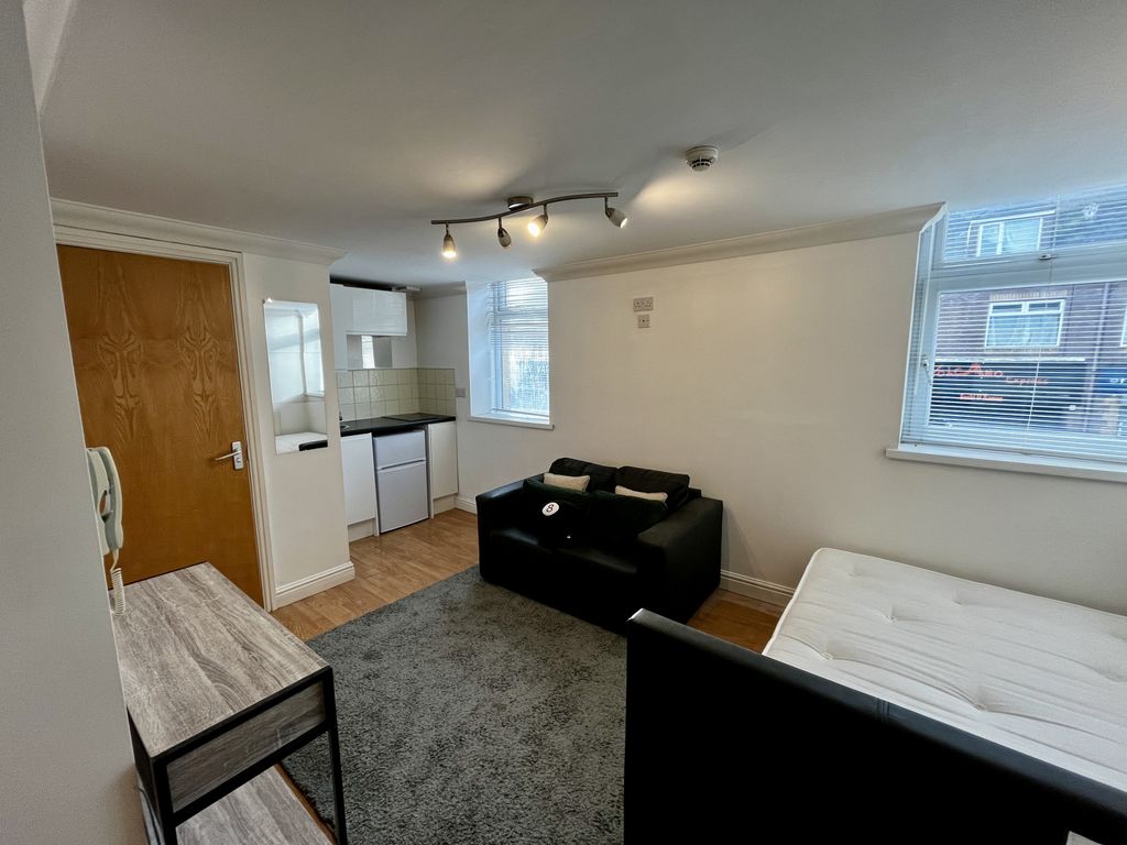 Property photo 2 of 5 Gallery