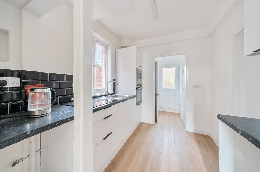 Property photo 2 of 14 1346004-27-68Af48...