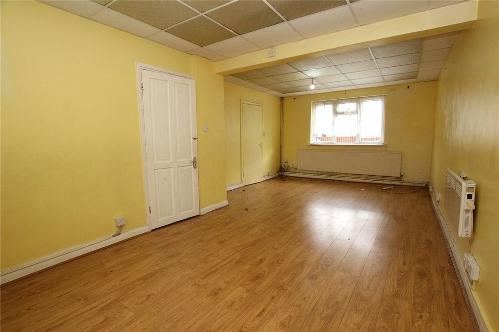 Property photo 3 of 14 Picture 3