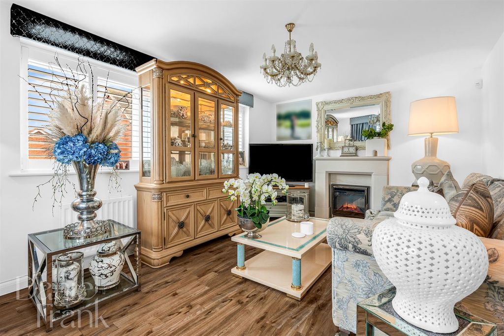 Property photo 3 of 29