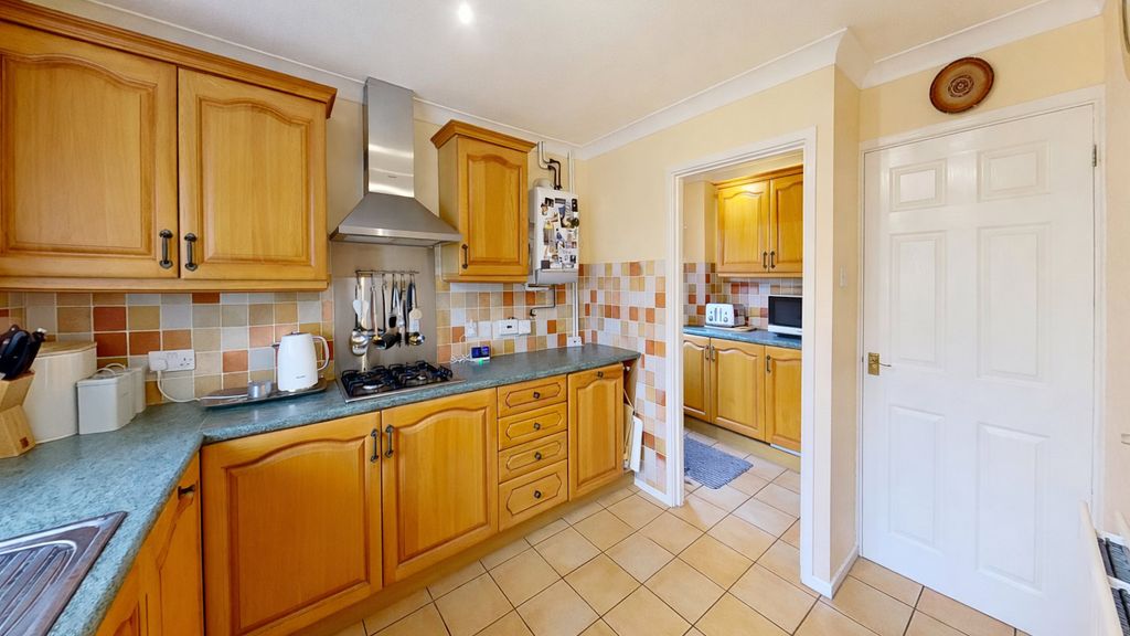 Property photo 3 of 17