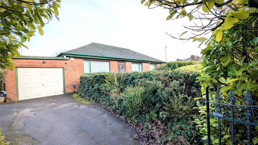 Property photo 1 of 2 External