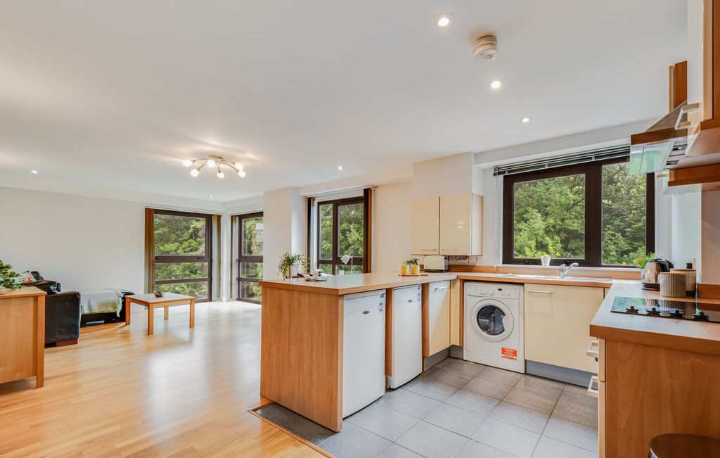 Property photo 1 of 8 Property Photo