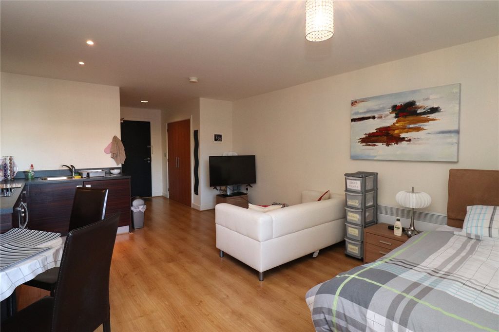 Property photo 3 of 6 Picture No. 05