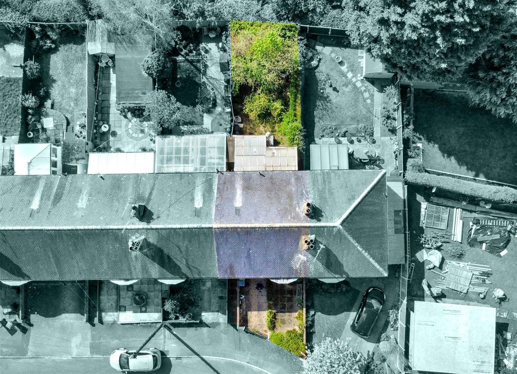 Property photo 2 of 15 1000083608.Jpg