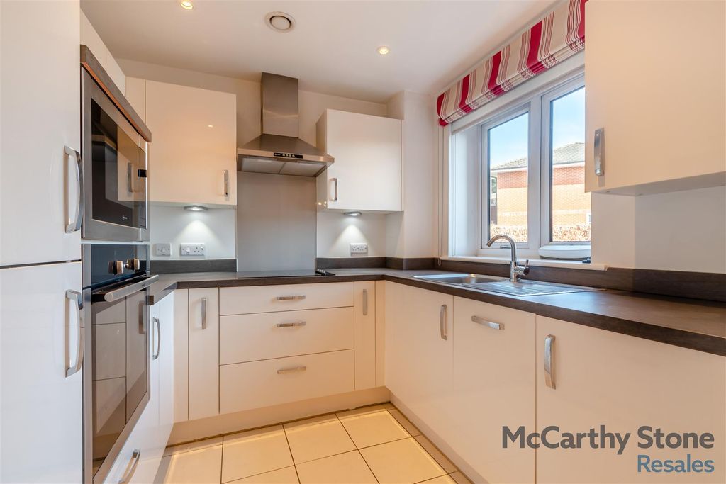 Property photo 2 of 40 8639131-Interior03.Jpg