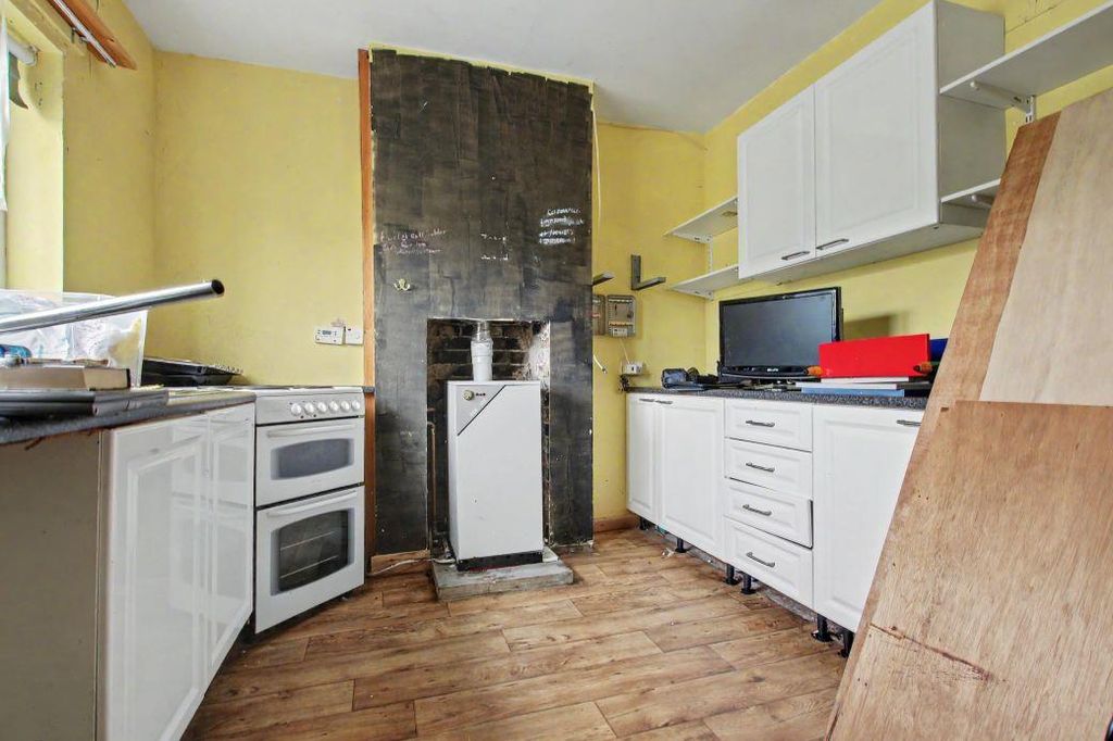 Property photo 3 of 8 Img_0759-Img_0761.Jpg