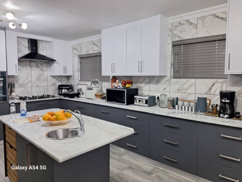 Property photo 3 of 30