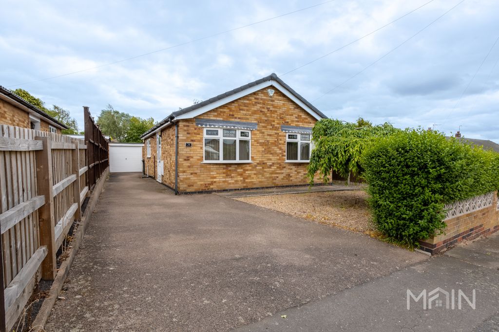Property photo 2 of 21