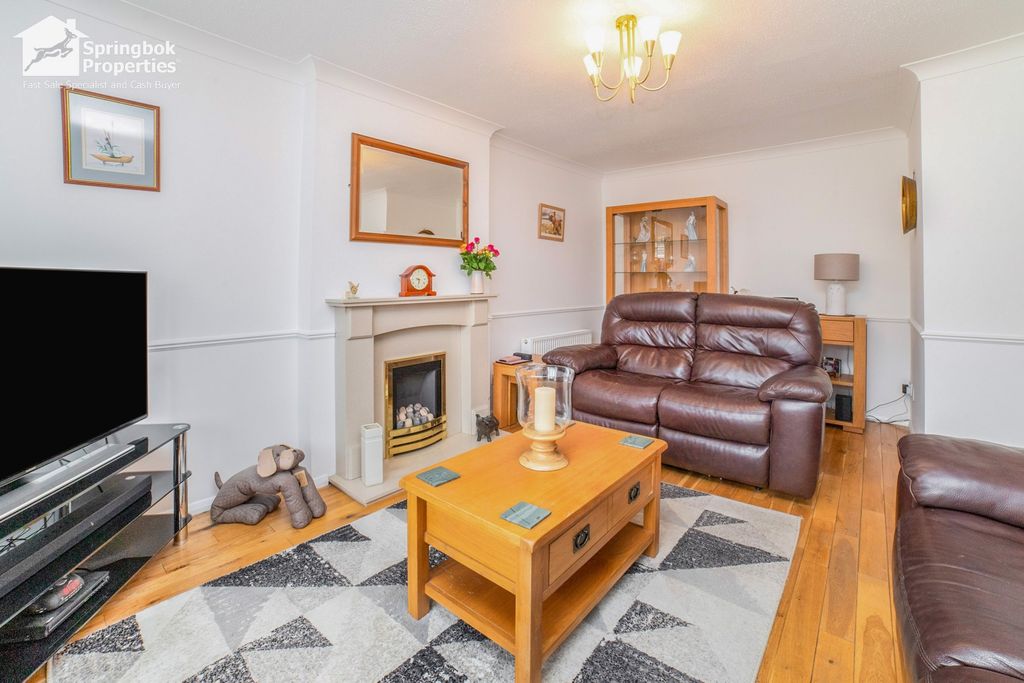 Property photo 3 of 14 2