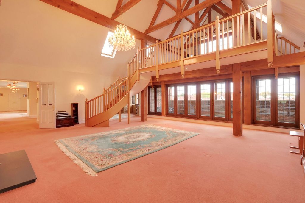 Property photo 3 of 26