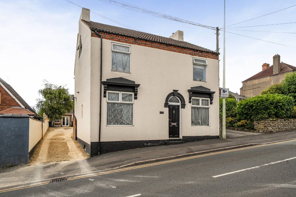 Property photo 1 of 17 Picture No. 04