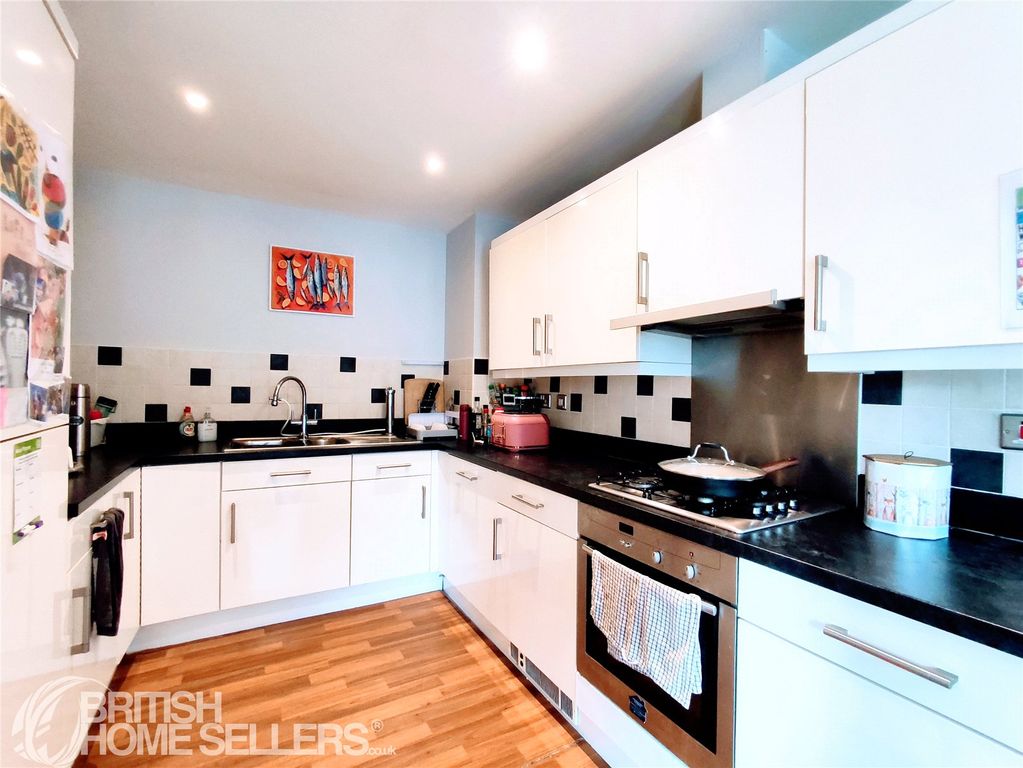 Property photo 2 of 16 Picture No. 10