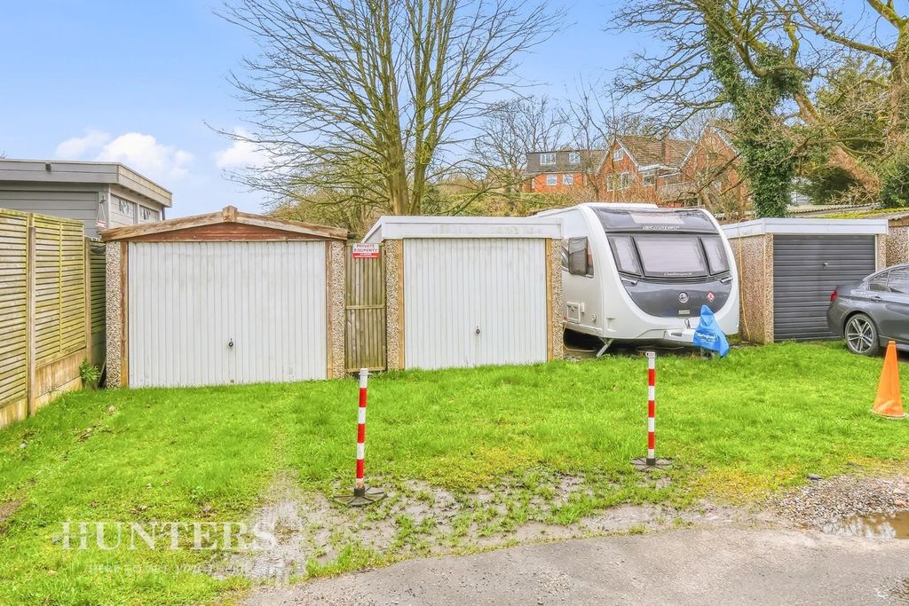 Property photo 1 of 1 Garage.Jpg