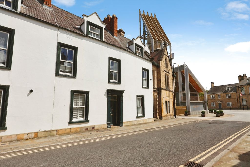 Property photo 1 of 11 Pbox-Img.Jpg