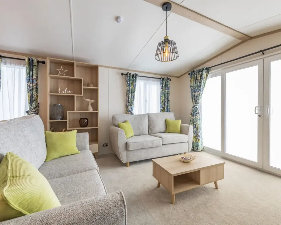 Property photo 2 of 9 Regal Charmouth Freestanding Sofas