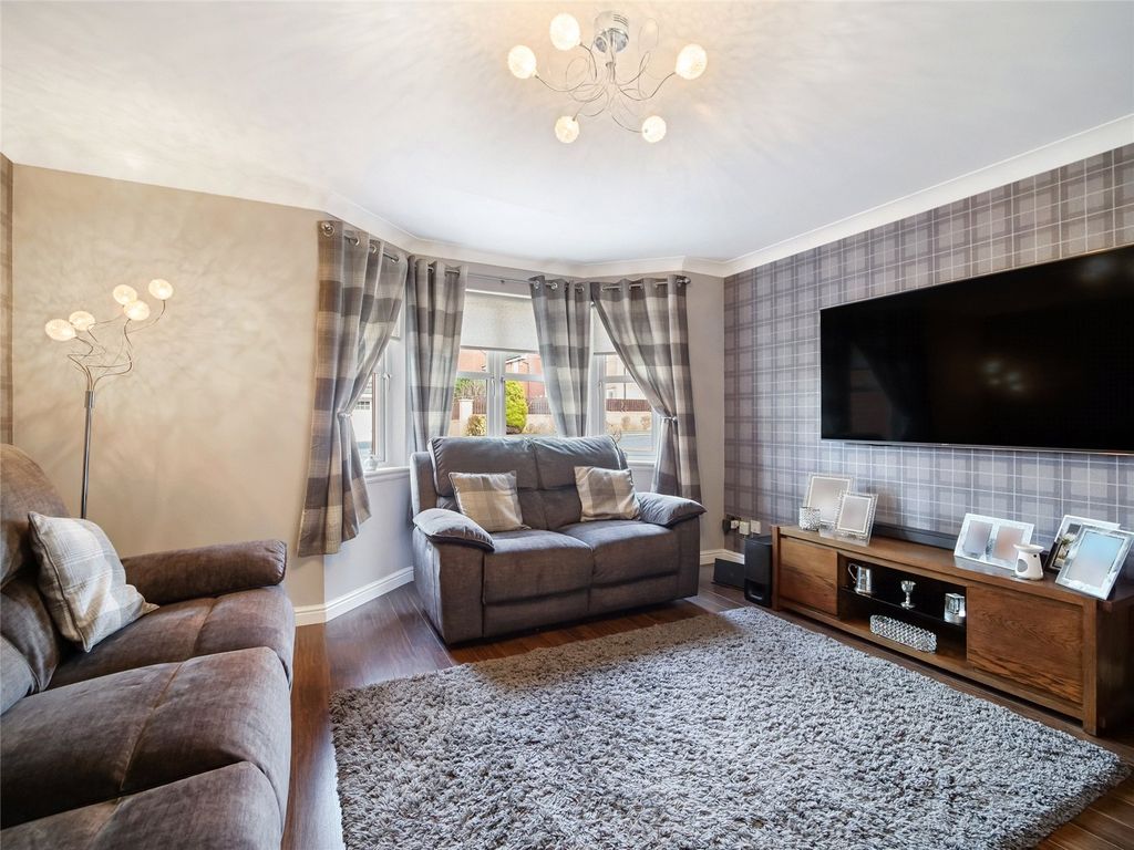 Property photo 2 of 28 Picture No. 45