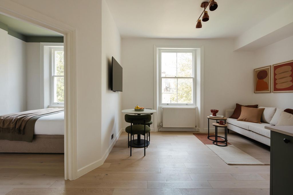 Property photo 2 of 11 Flat8 (30).Jpg