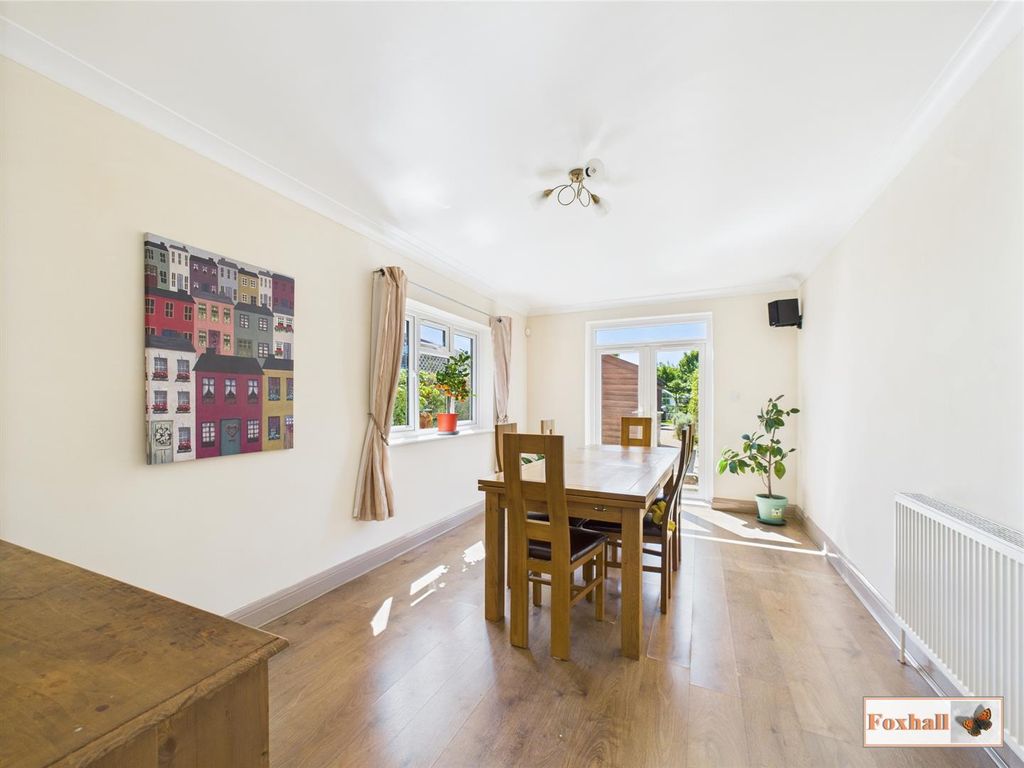 Property photo 3 of 26 Dining Room
